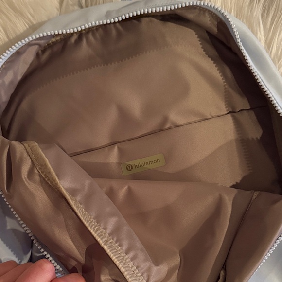 Lululemon Athletica starch blue Everywhere Backpack 22L - Picture 4 of 6